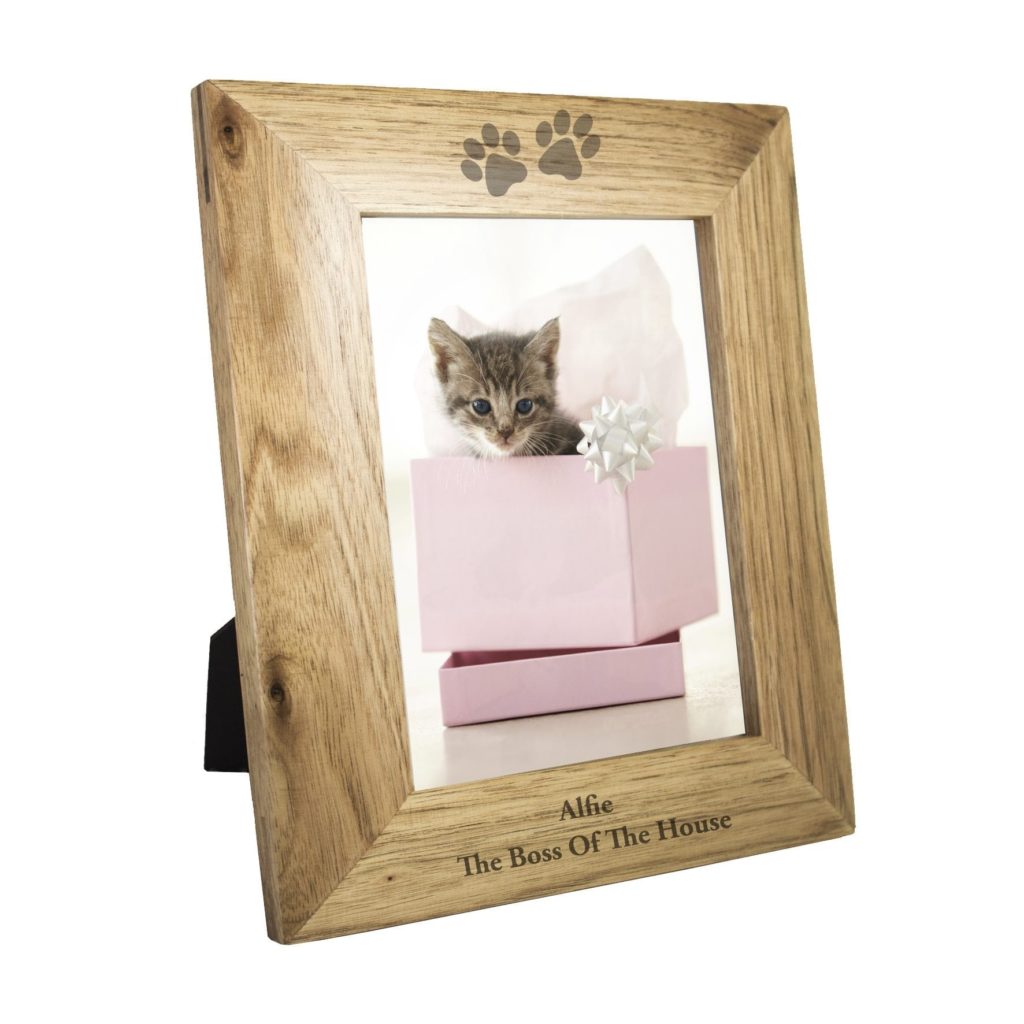 Personalised 5x7 Paw Prints Wooden Photo Frame