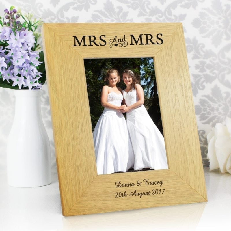 Personalised Oak Finish 4x6 Mrs & Mrs Photo Frame