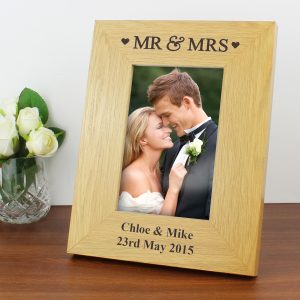 Oak Finish 6x4 Mr & Mrs Photo Frame